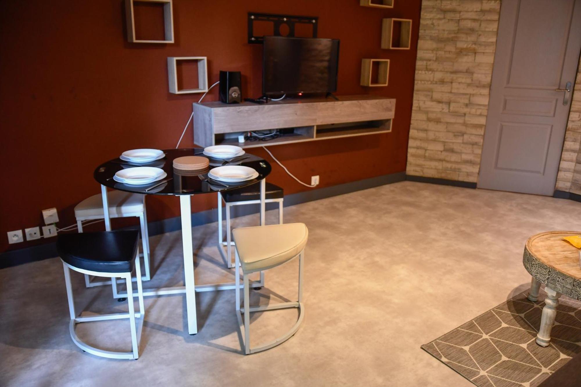 Apartament Calme Et Terrasse Privee Pres De Vichy Bellerive-sur-Allier Zewnętrze zdjęcie